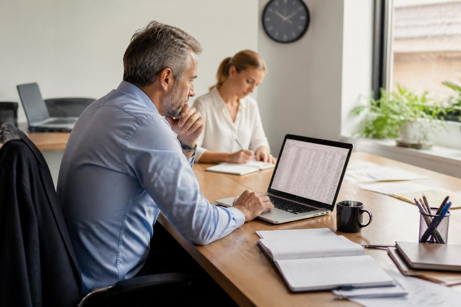 découvrez comment calculer votre temps de travail mensuel en fonction de la durée hebdomadaire. guide pratique pour bien comprendre le décompte des heures.